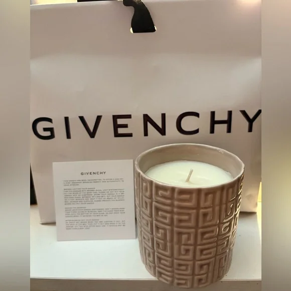 Givenchy candle 🕯️ - Picture 2 of 4